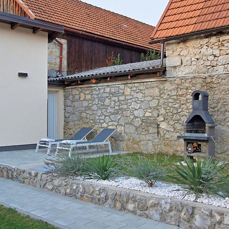 Guesthouse L&K Brinje 외부 사진